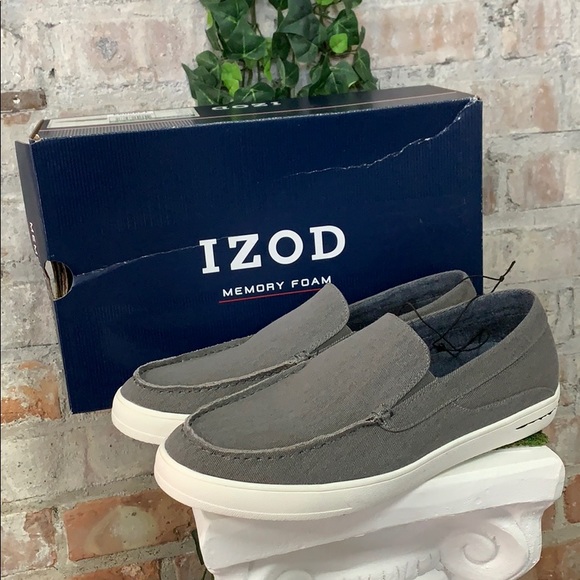 NIB Men’s Izod Memory Foam Slip On shoe Trey Grey